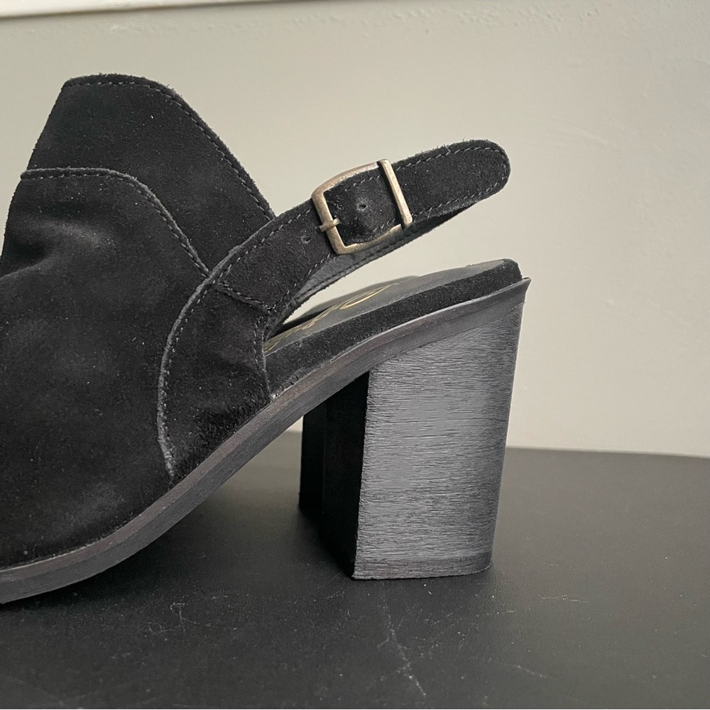 Naughty Monkey Women's Arizona Suede Distressed
Mule Slingback Pump Black Size 8 - Picture 9 of 12